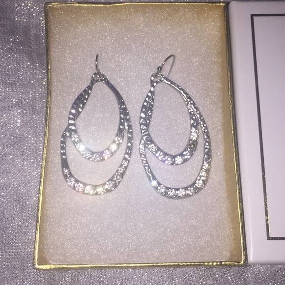 Jewelry - Beautiful Costume Jewelry hoop CZ Earrings